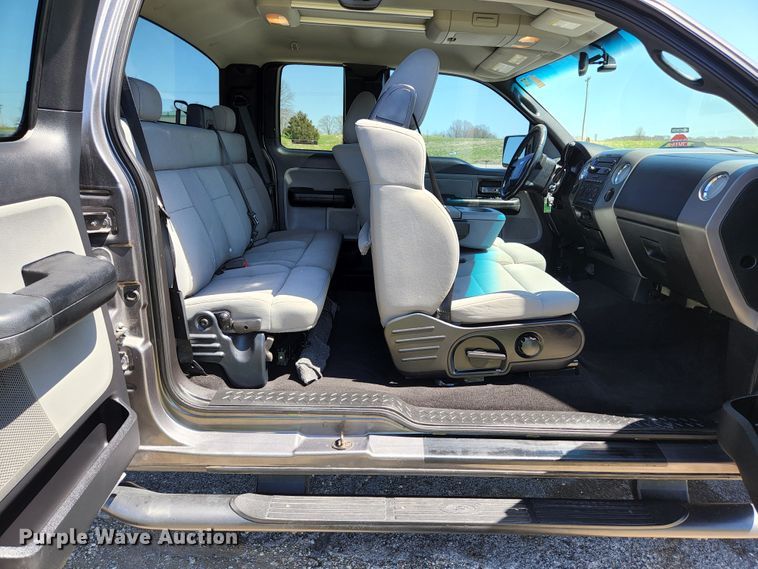 image for item KE9814 2004 Ford F150 FX4  SuperCab pickup truck