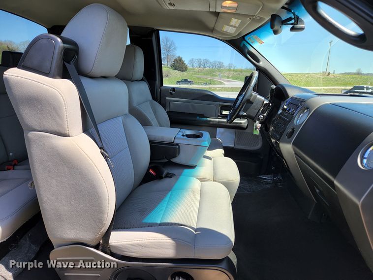 image for item KE9814 2004 Ford F150 FX4  SuperCab pickup truck