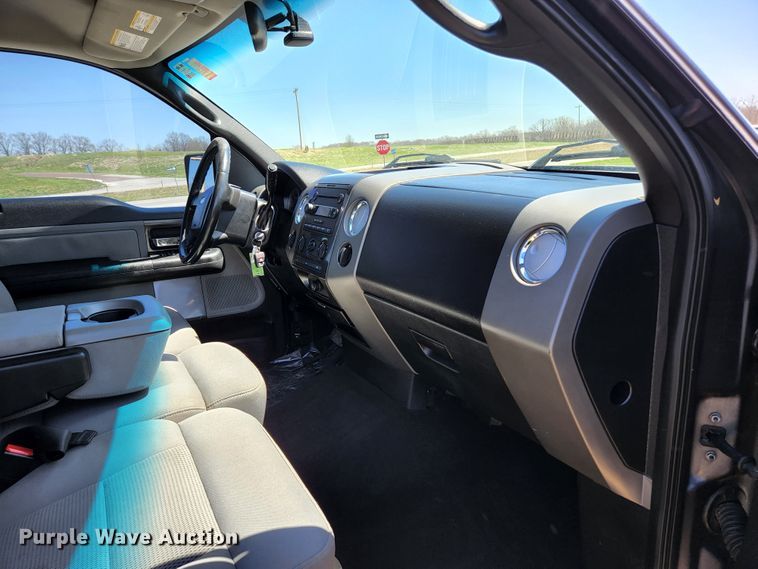 image for item KE9814 2004 Ford F150 FX4  SuperCab pickup truck