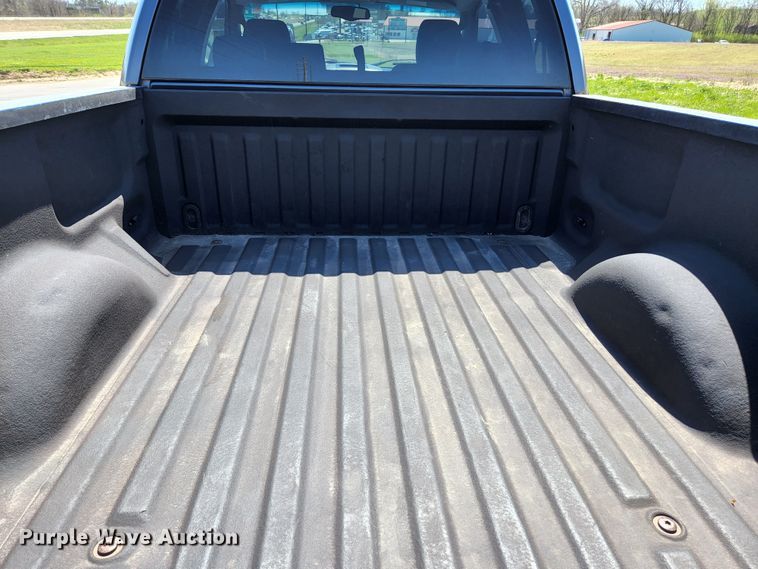 image for item KE9814 2004 Ford F150 FX4  SuperCab pickup truck