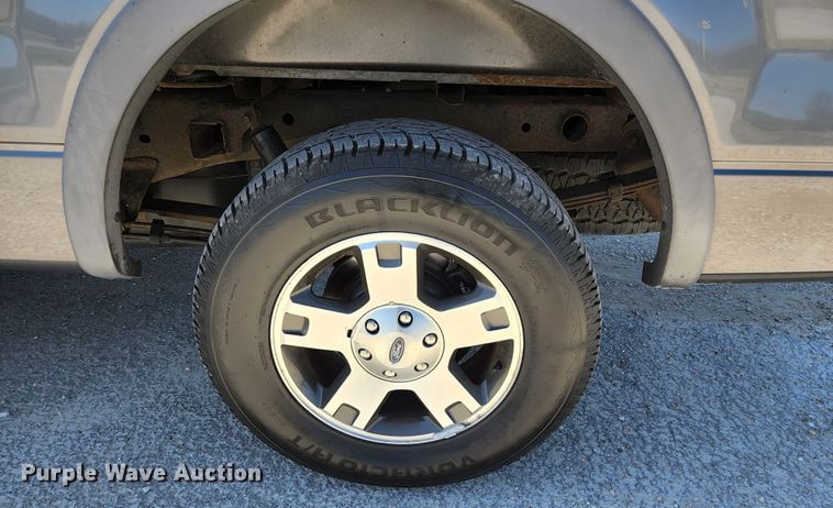 image for item KE9814 2004 Ford F150 FX4  SuperCab pickup truck