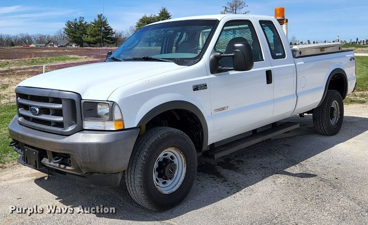 image for item KE9877 2004 Ford F350 Super Duty XL  SuperCab pickup truck