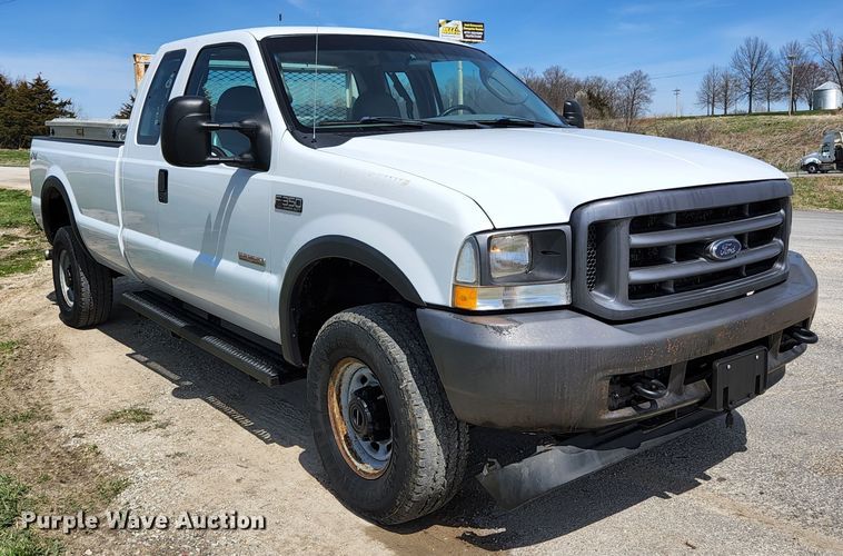 image for item KE9877 2004 Ford F350 Super Duty XL  SuperCab pickup truck