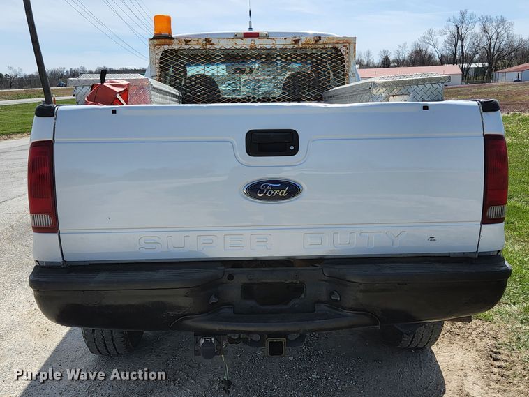 image for item KE9877 2004 Ford F350 Super Duty XL  SuperCab pickup truck