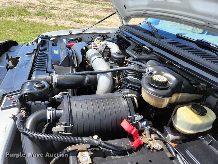 image for item KE9877 2004 Ford F350 Super Duty XL  SuperCab pickup truck