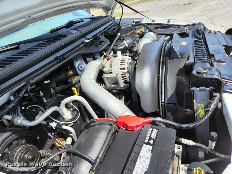 image for item KE9877 2004 Ford F350 Super Duty XL  SuperCab pickup truck