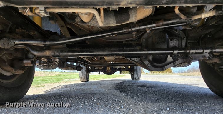 image for item KE9877 2004 Ford F350 Super Duty XL  SuperCab pickup truck