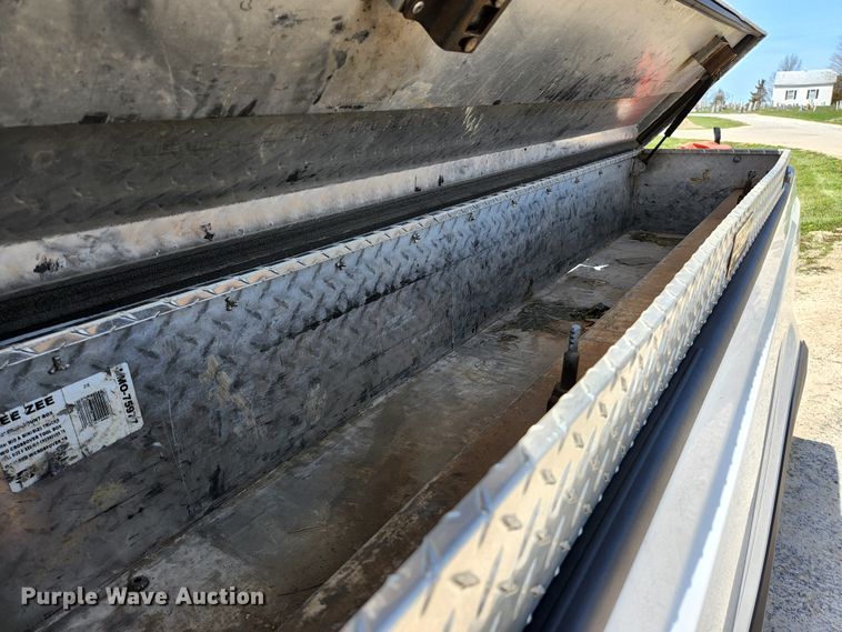 image for item KE9877 2004 Ford F350 Super Duty XL  SuperCab pickup truck