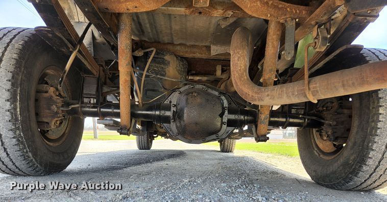 image for item KE9877 2004 Ford F350 Super Duty XL  SuperCab pickup truck