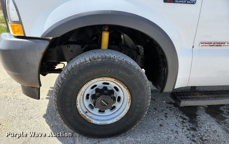image for item KE9877 2004 Ford F350 Super Duty XL  SuperCab pickup truck