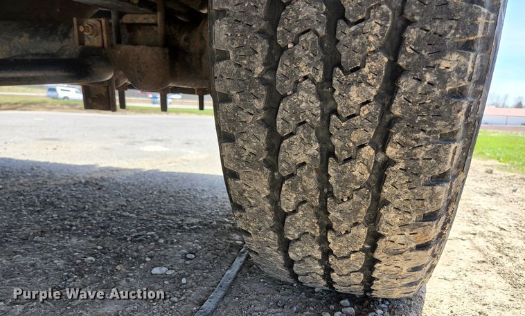 image for item KE9877 2004 Ford F350 Super Duty XL  SuperCab pickup truck