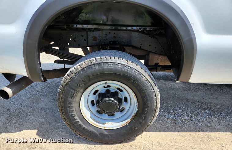 image for item KE9877 2004 Ford F350 Super Duty XL  SuperCab pickup truck