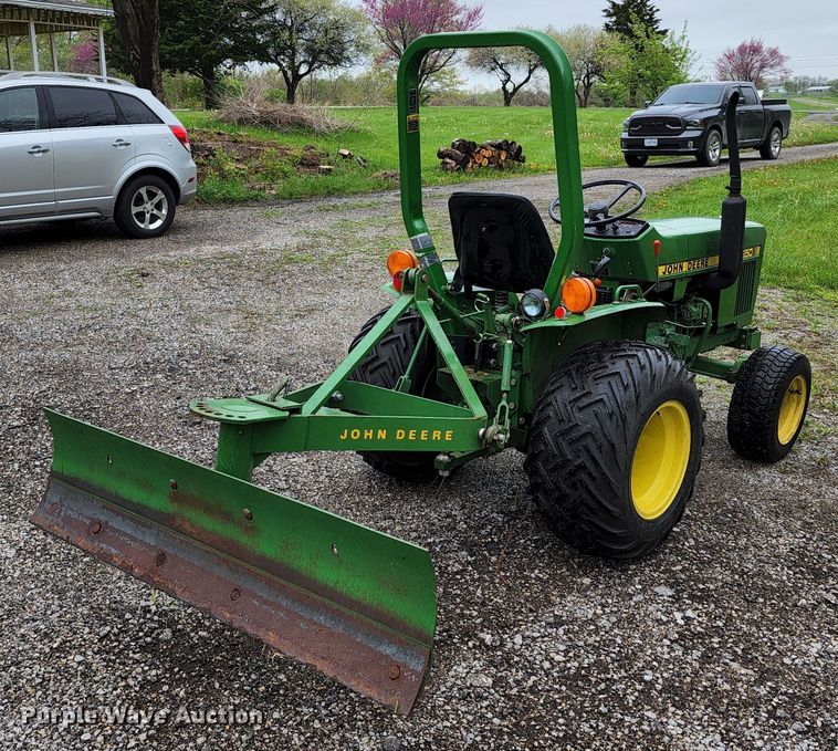 image for item KF9136 1985 John Deere 650  tractor