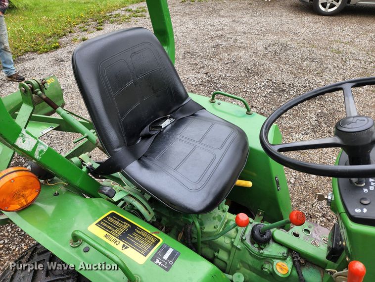 image for item KF9136 1985 John Deere 650  tractor