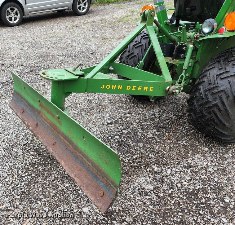image for item KF9136 1985 John Deere 650  tractor