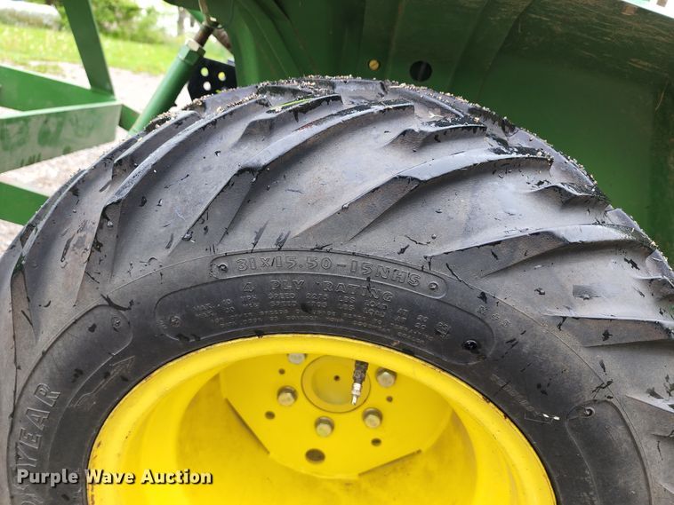 image for item KF9136 1985 John Deere 650  tractor