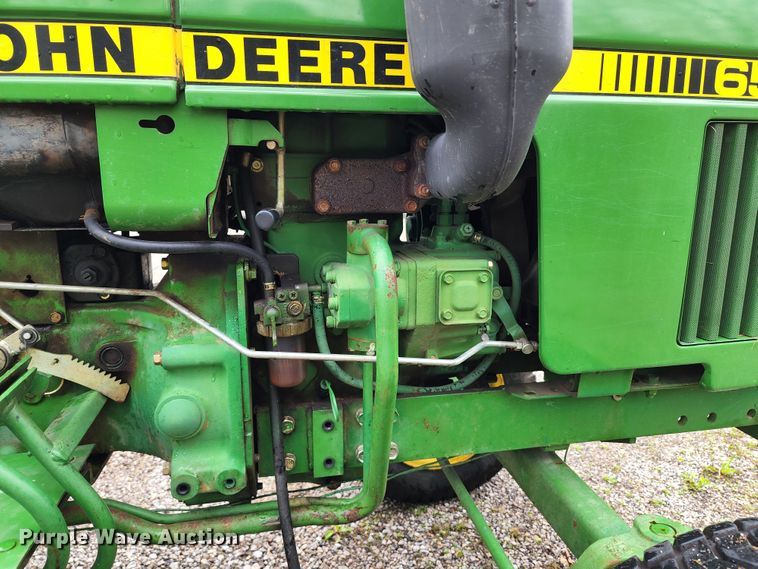 image for item KF9136 1985 John Deere 650  tractor