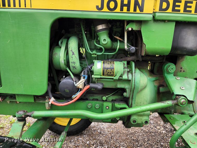 image for item KF9136 1985 John Deere 650  tractor
