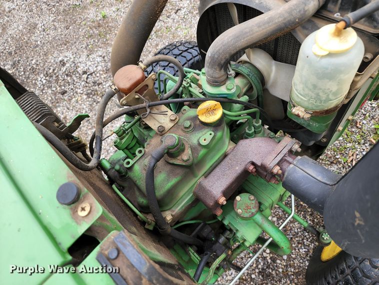 image for item KF9136 1985 John Deere 650  tractor