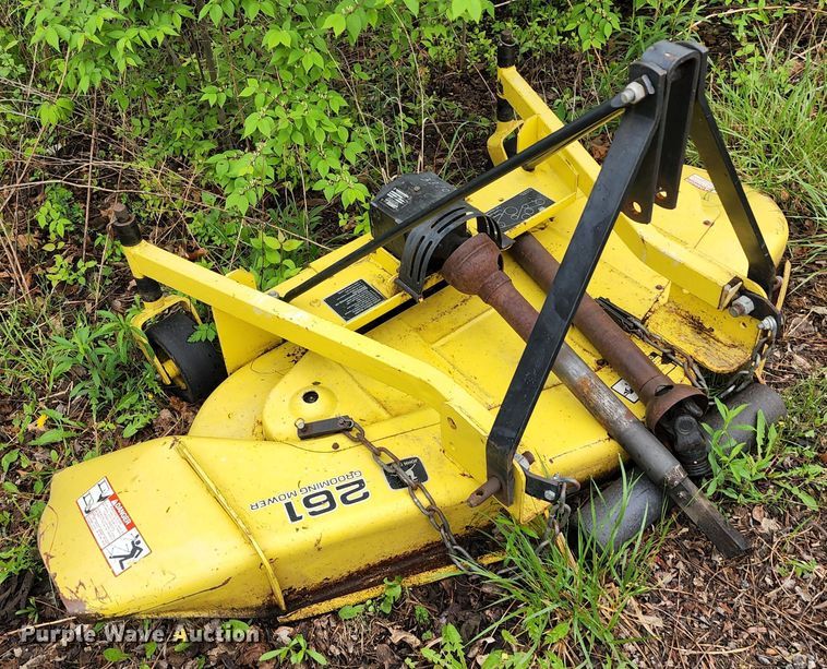 image for item KF9136 1985 John Deere 650  tractor