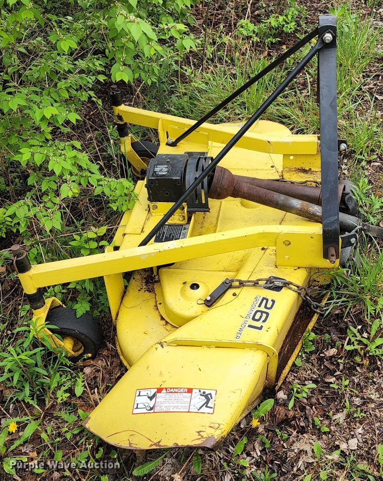 image for item KF9136 1985 John Deere 650  tractor