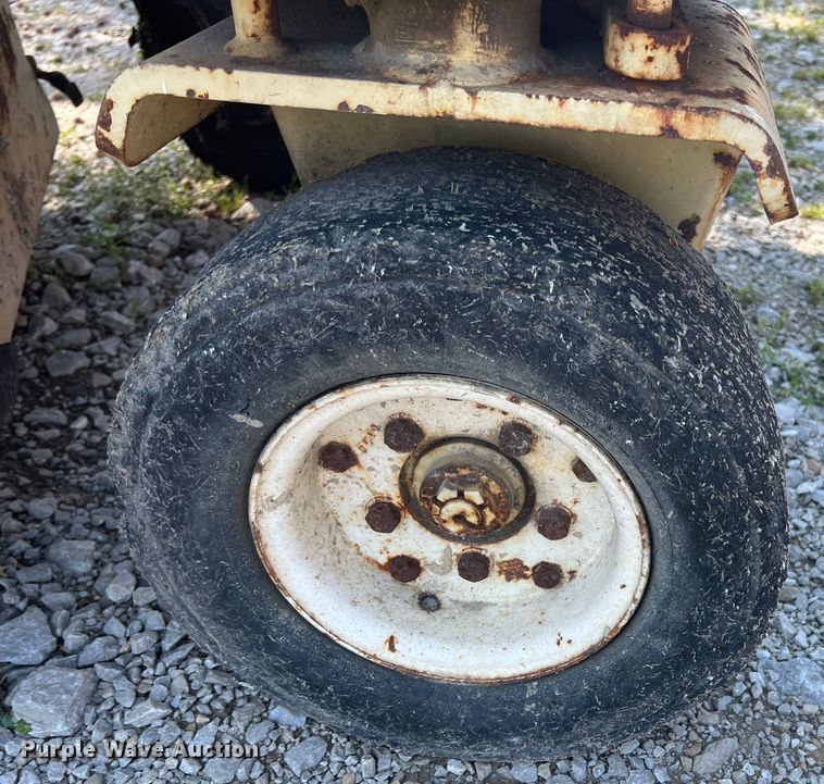 image for item KG9772 JLG CM2546  scissor lift