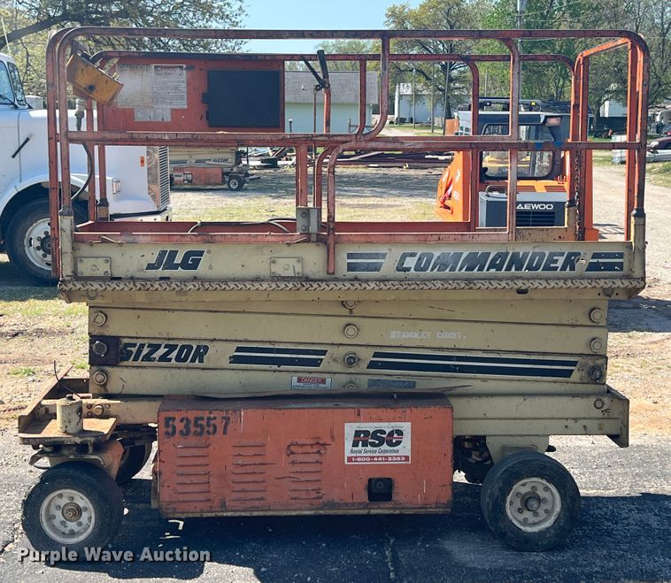 image for item KG9780 1996 JLG CM2546  scissor lift