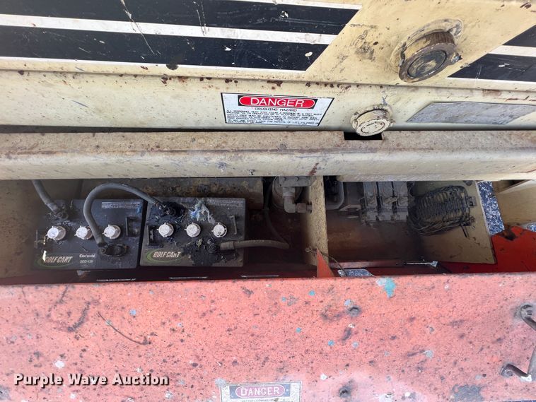 image for item KG9780 1996 JLG CM2546  scissor lift