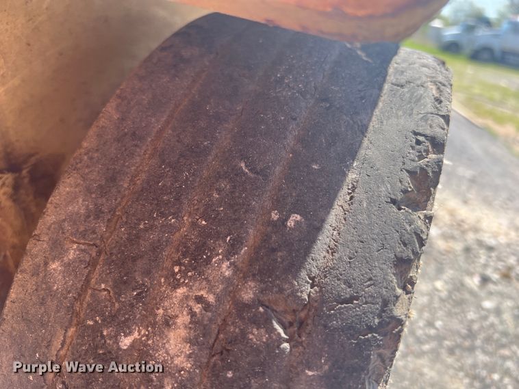 image for item KG9780 1996 JLG CM2546  scissor lift