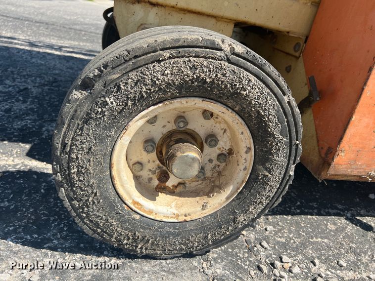 image for item KG9780 1996 JLG CM2546  scissor lift