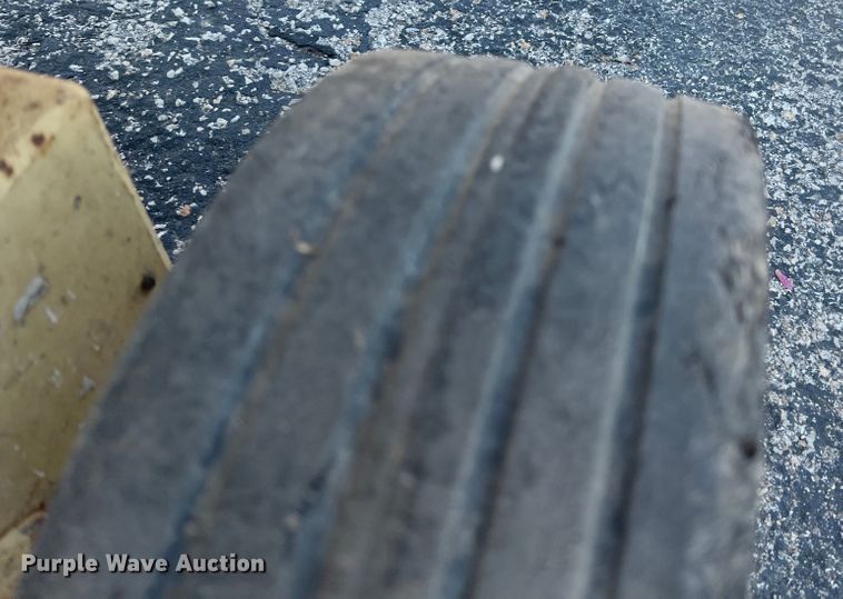 image for item KG9780 1996 JLG CM2546  scissor lift