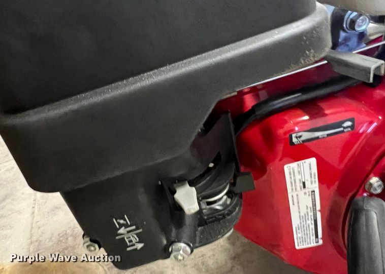 image for item KG9787 Honda GX240  engine