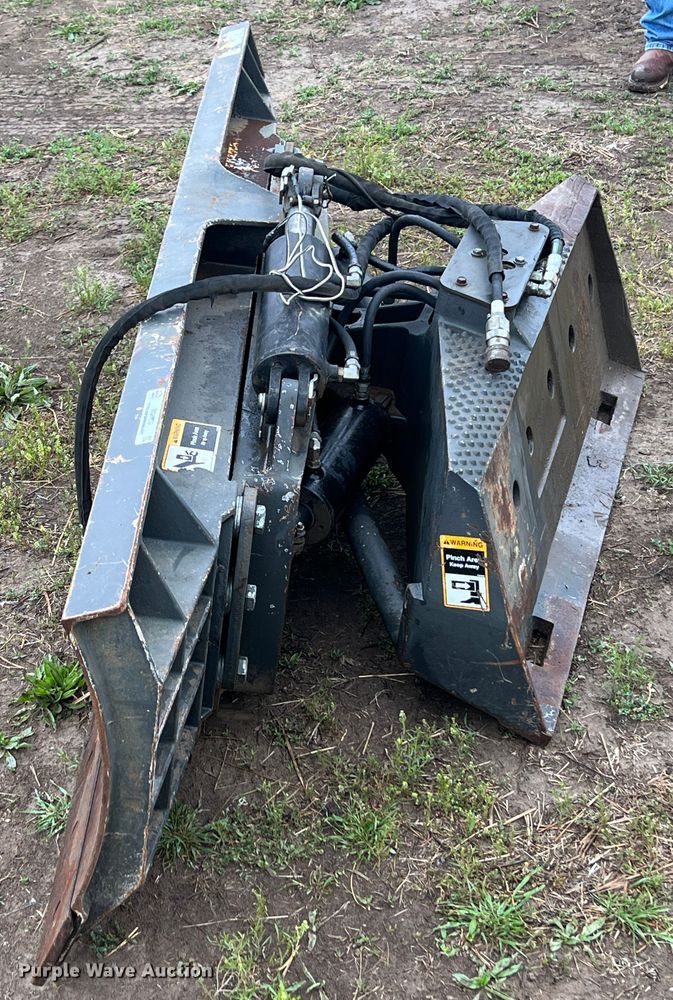 image for item KG9806 John Deere  8'W six-way skid steer dozer blade