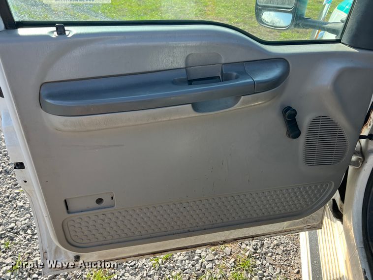 image for item KG9822 1999 Ford F550  dump flatbed truck