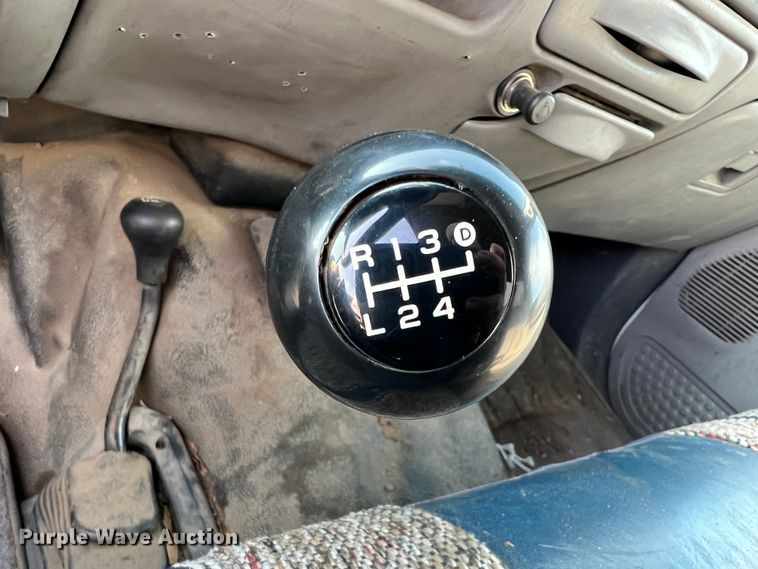 image for item KG9822 1999 Ford F550  dump flatbed truck