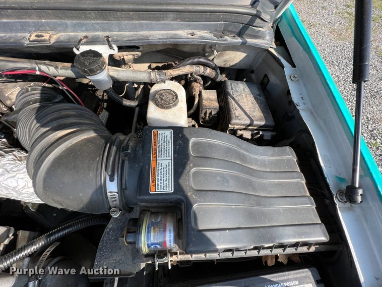 image for item KG9822 1999 Ford F550  dump flatbed truck