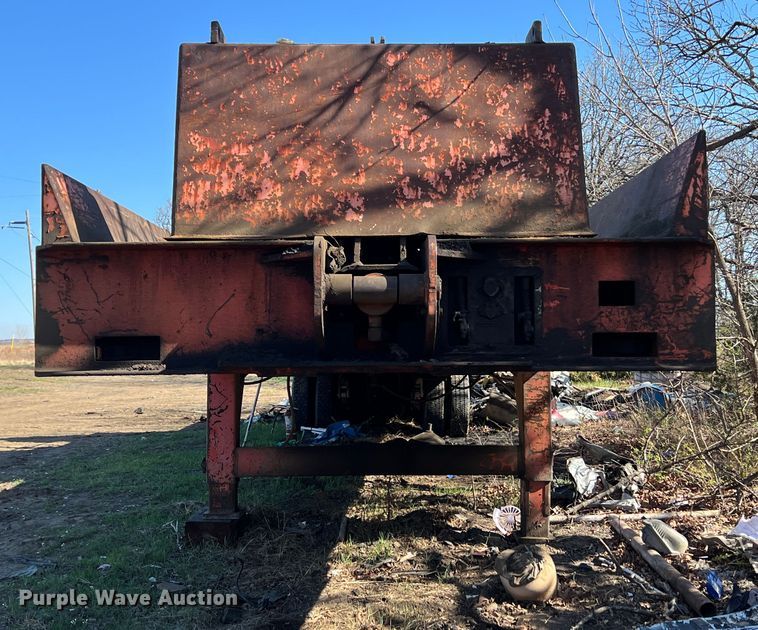 image for item KG9886 1987 Al-jon  car crusher