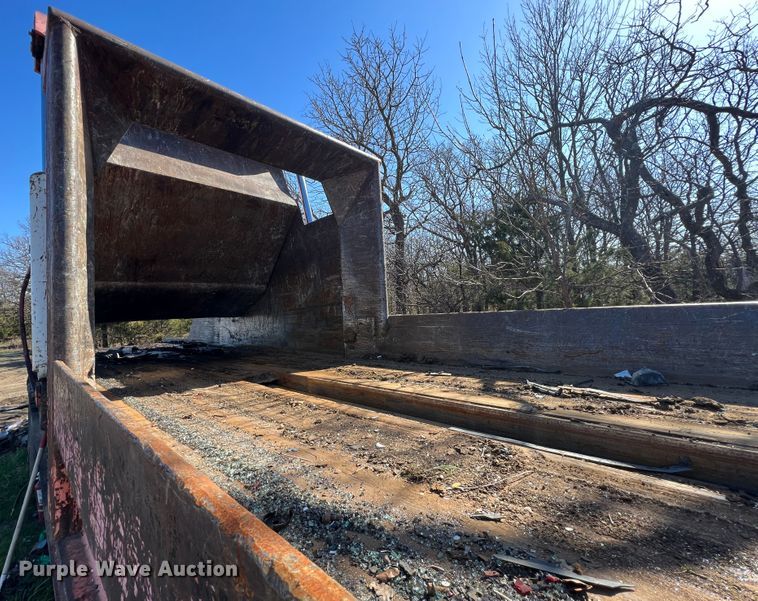 image for item KG9886 1987 Al-jon  car crusher