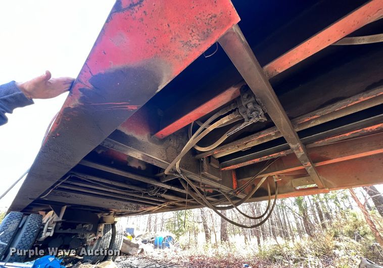 image for item KG9886 1987 Al-jon  car crusher