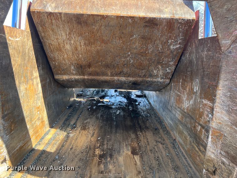 image for item KG9886 1987 Al-jon  car crusher