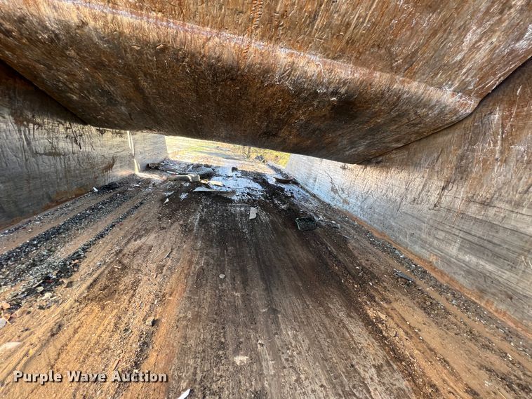 image for item KG9886 1987 Al-jon  car crusher