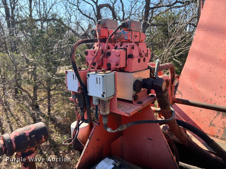 image for item KG9886 1987 Al-jon  car crusher