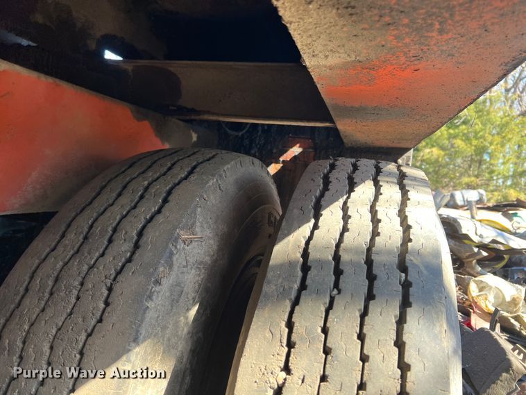 image for item KG9886 1987 Al-jon  car crusher