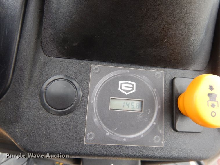 image for item KM9518 2016 Craftsman 8600 Pro Series  lawn mower