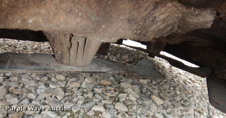 image for item KM9518 2016 Craftsman 8600 Pro Series  lawn mower