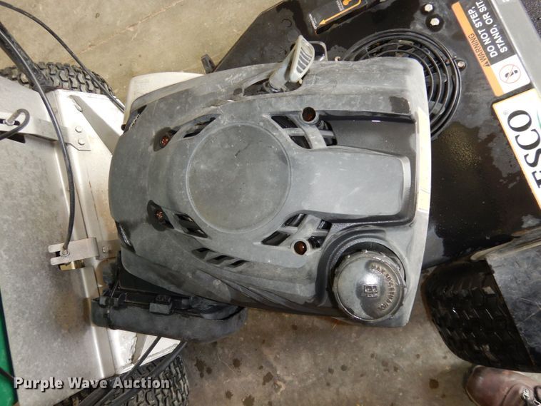 image for item KM9526 Lesco  spreader