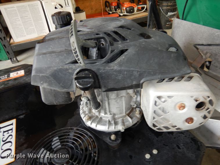 image for item KM9526 Lesco  spreader