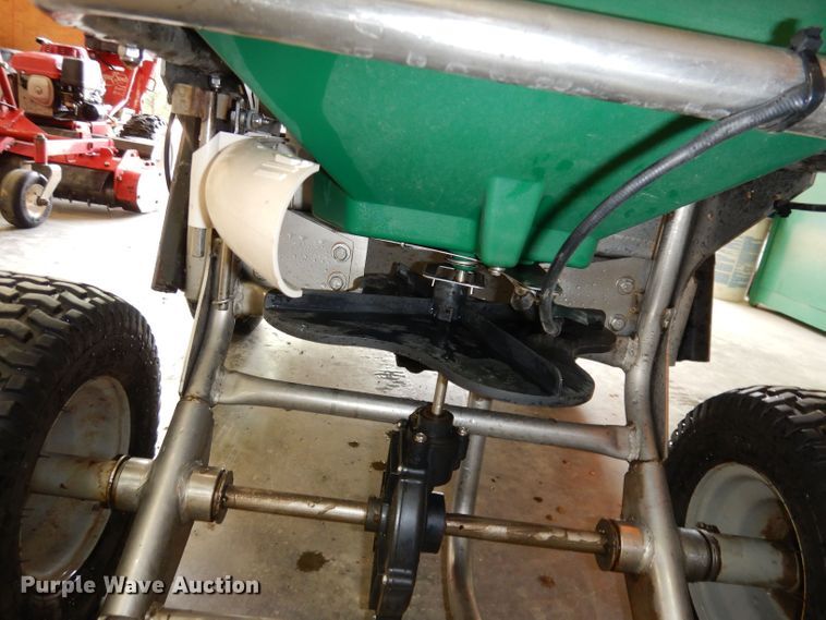 image for item KM9526 Lesco  spreader