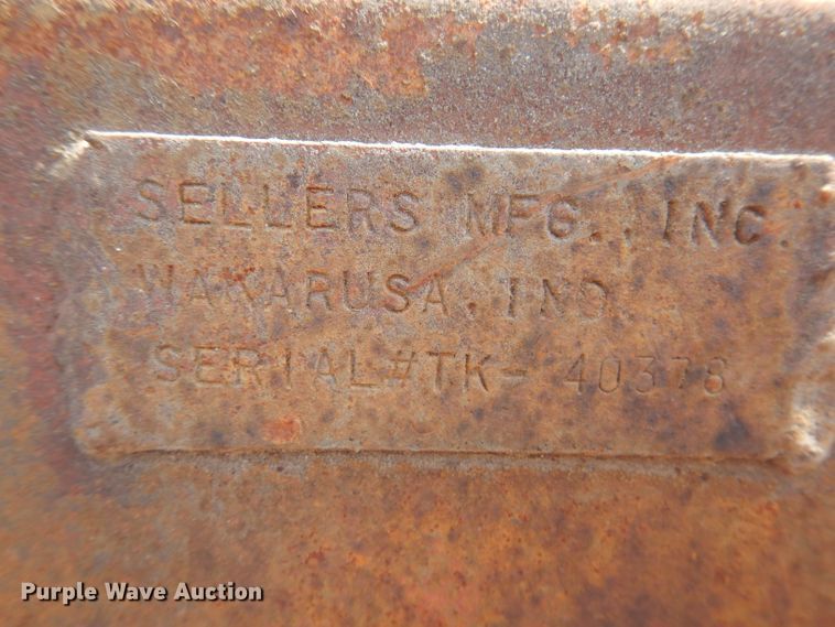 image for item KN9947 (2) fluid transfer tanks