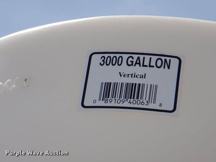 image for item KN9948 3,000 gallon water tank